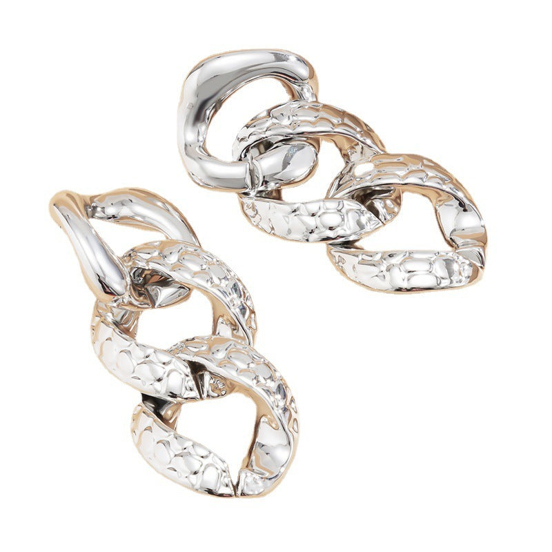 Geometric Chain Elegance.